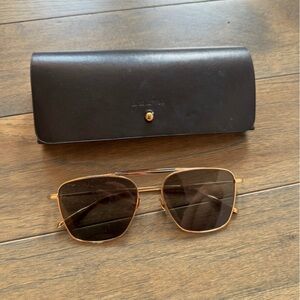 Amavii aviator sunglasses + case